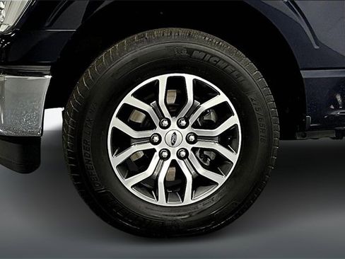 Used 2021 Ford F150 Lariat w/ Tow Technology Package image 31