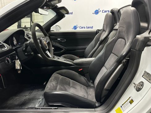 Used 2018 Porsche 718 Boxster GTS image 12