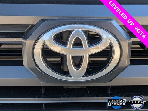 Used 2024 Toyota Tacoma SR5 image 5