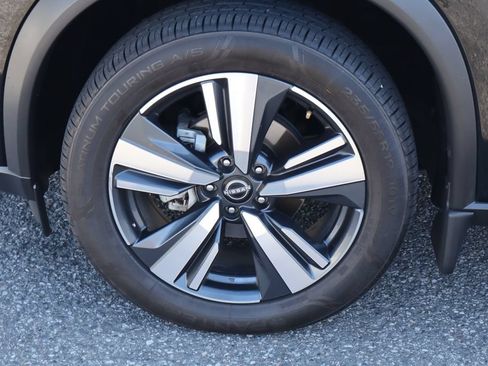 Used 2023 Nissan Rogue SL w/ SL Premium Package FWD image 14