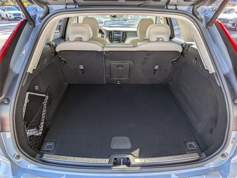 Certified 2023 Volvo XC60 B5 Ultimate w/ Protection Package Premier image 13