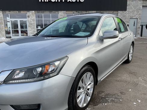 Used 2014 Honda Accord EX image 2