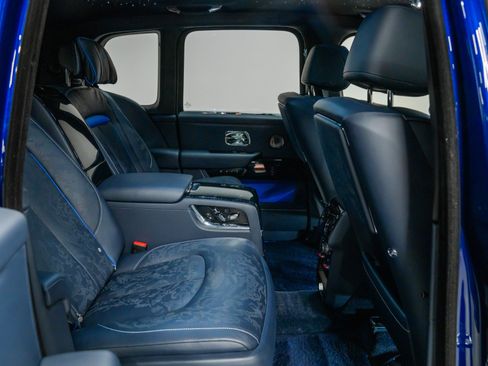 Used 2024 Rolls-Royce Cullinan Black Badge image 33