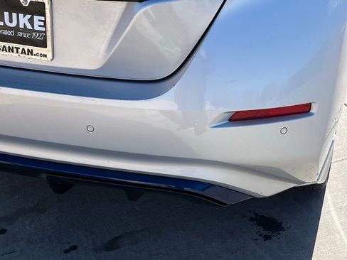 Used 2022 Nissan Leaf S image 9