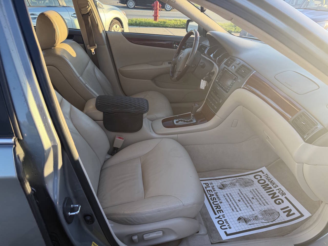 Used 2002 Lexus ES 330 FWD image 22