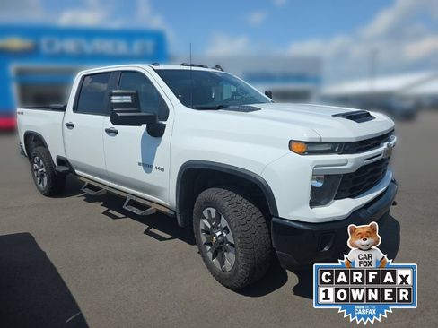 Used 2024 Chevrolet Silverado 2500 Custom w/ Custom Convenience Package AWD/4WD image 3