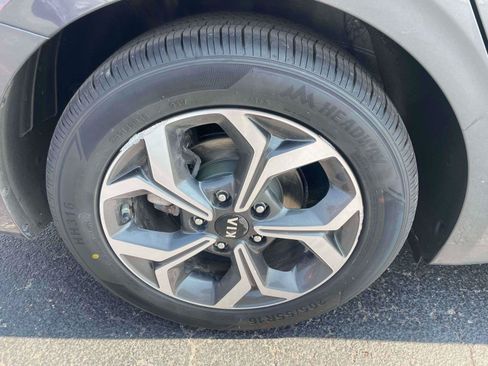 Used 2020 Kia Forte LXS FWD image 10