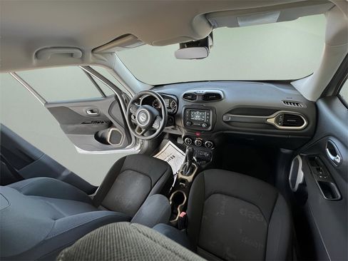 Used 2015 Jeep Renegade Latitude w/ Popular Equipment Group image 27