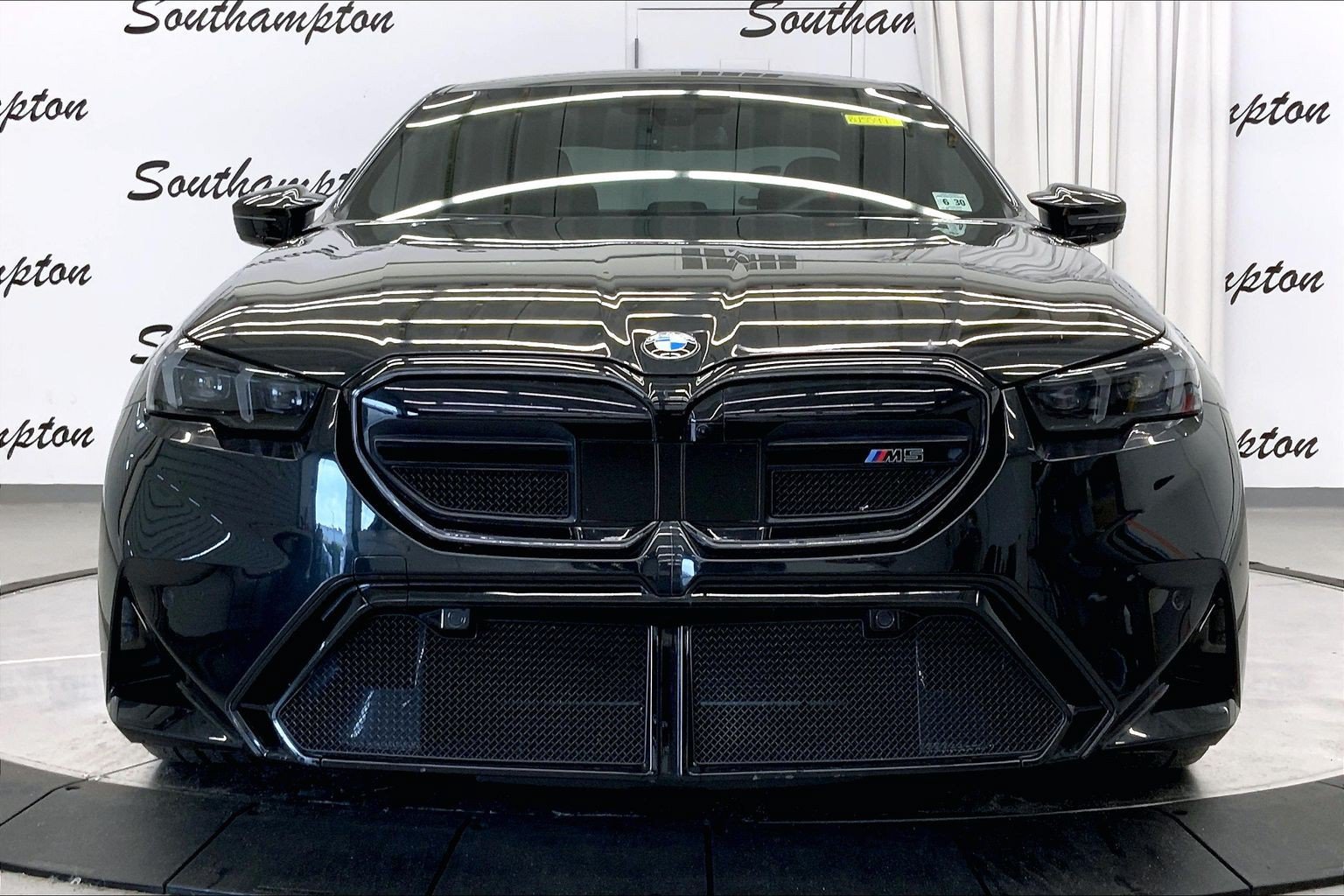 Used 2025 BMW M5 w/ Executive Package AWD/4WD image 10