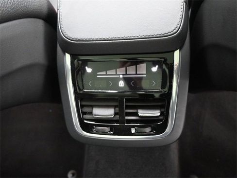 Used 2024 Volvo V90 B6 Cross Country Plus image 34