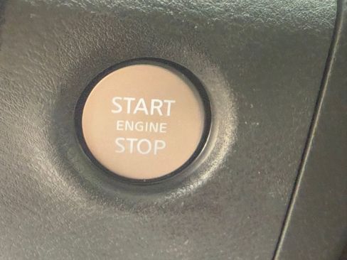 Used 2022 Nissan Frontier PRO-4X w/ Off-Road Protection Package image 19