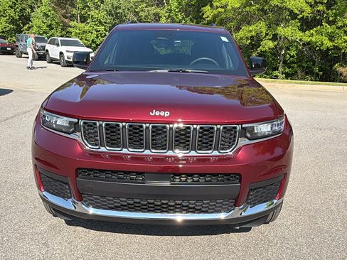 Used 2025 Jeep Grand Cherokee L Laredo w/ Luxury Tech Group I RWD image 3