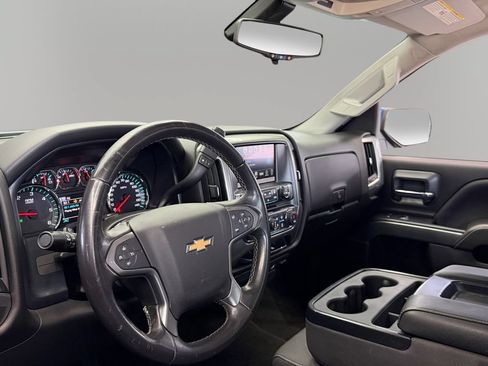 Used 2018 Chevrolet Silverado 1500 LT w/ LT Eassist Package RWD image 16