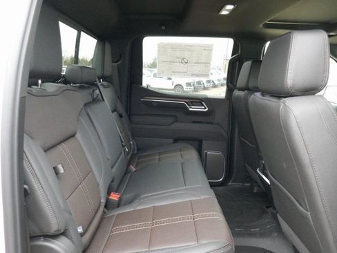 New 2026 Chevrolet Silverado 1500 High Country image 13