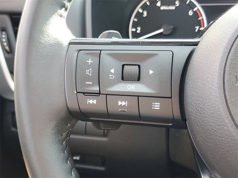 Certified 2023 Nissan Rogue SV w/ SV Premium B Package image 22