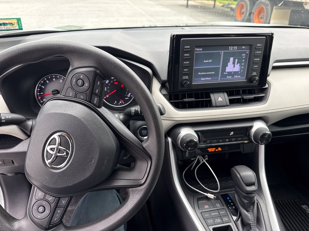 Used 2019 Toyota RAV4 XLE AWD/4WD image 10