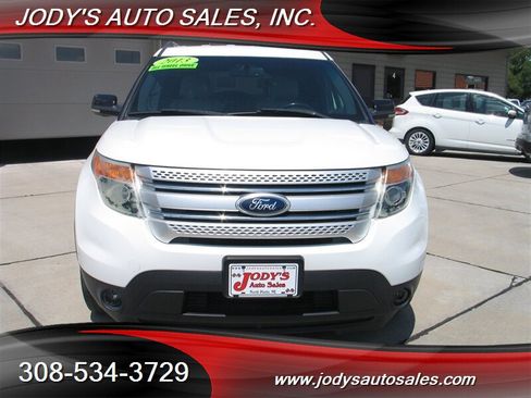 Used 2013 Ford Explorer XLT AWD/4WD image 33