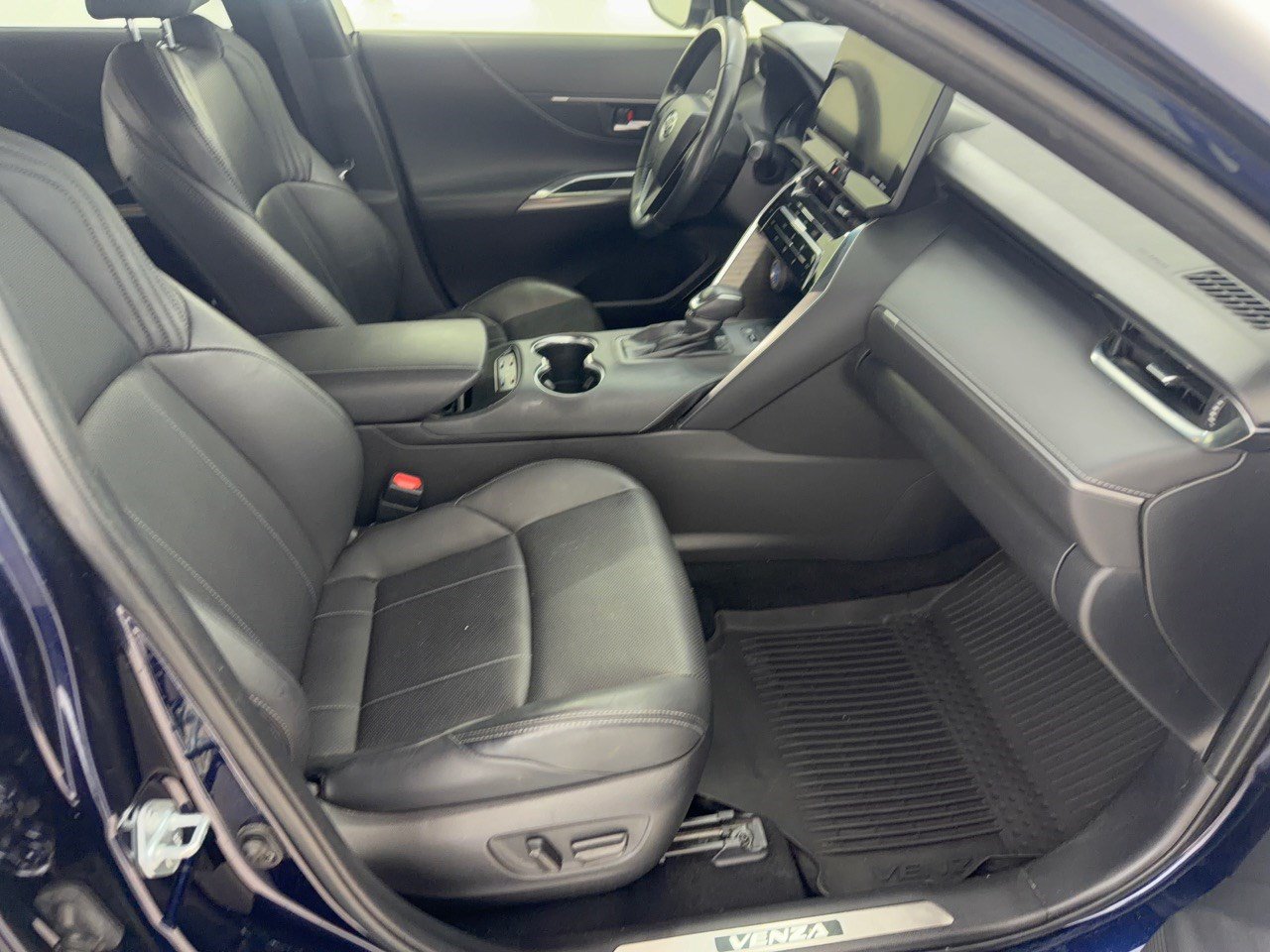 Used 2021 Toyota Venza XLE w/ Softex Package AWD/4WD image 30