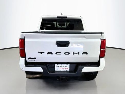 Used 2024 Toyota Tacoma TRD Off-Road w/ TRD Off Road Premium Package AWD/4WD image 6