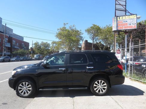 Used 2014 Toyota Sequoia Limited AWD/4WD image 7