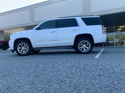 Used 2016 GMC Yukon SLE w/ Convenience Package RWD image 8