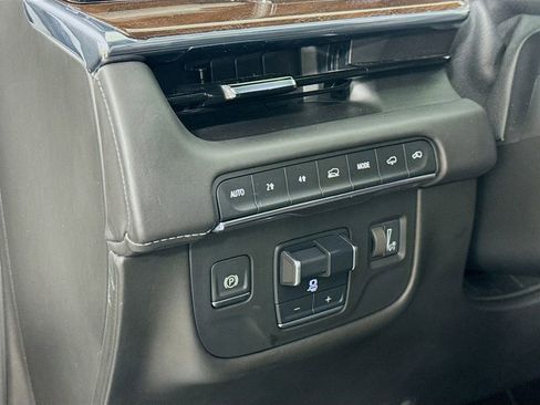 Used 2023 Cadillac Escalade Sport Platinum w/ LPO, ONYX Package image 12