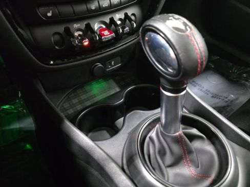 Used 2019 MINI Cooper Clubman S image 23