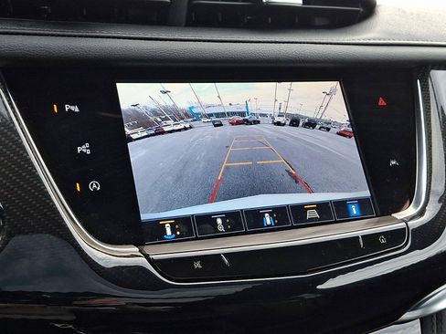 Used 2025 Cadillac XT6 Sport w/ Technology Package image 20