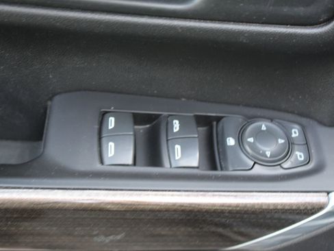 Used 2020 Chevrolet Silverado 1500 RST image 19