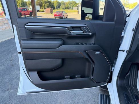 Used 2024 GMC Sierra 2500 AT4 w/ AT4 Premium Plus Package AWD/4WD image 14