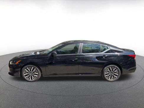 Used 2026 Nissan Altima 2.5 SV FWD image 9