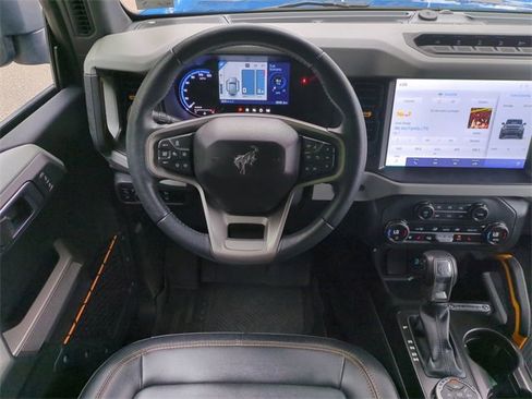 Used 2023 Ford Bronco Badlands image 16