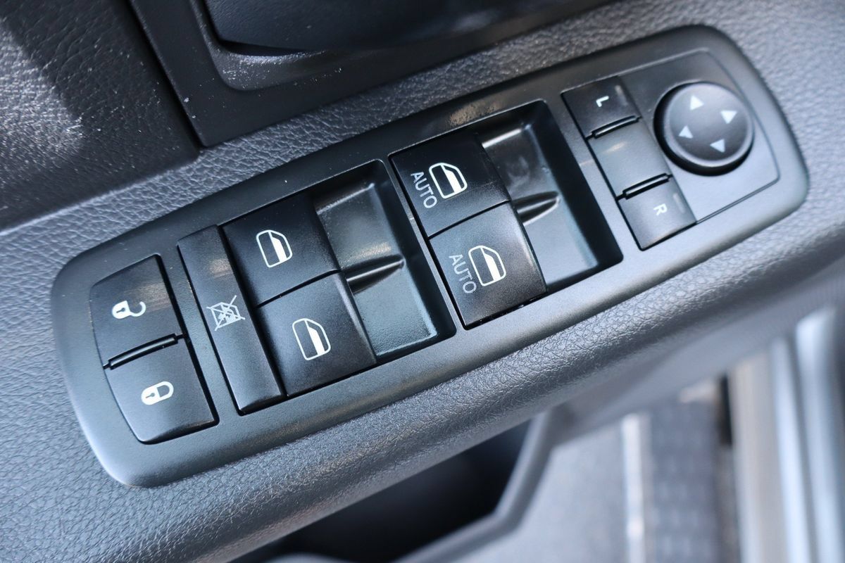 Used 2011 RAM 1500 ST w/ ST Popular Equipment Group AWD/4WD image 27