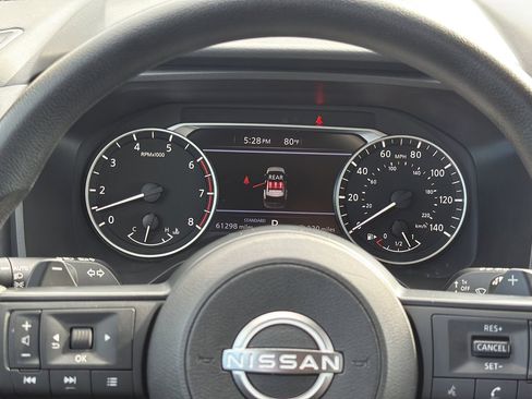 Used 2024 Nissan Rogue SV FWD image 13