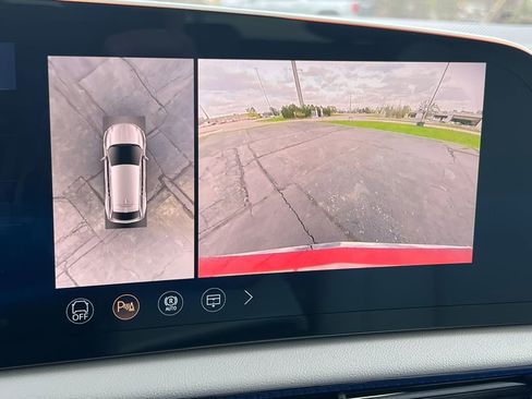 New 2026 Cadillac Optiq Sport 1 w/ LPO, Floor Liner Package AWD/4WD image 24