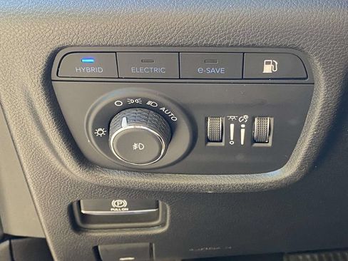 Used 2024 Jeep Grand Cherokee Limited 4xe AWD/4WD image 18