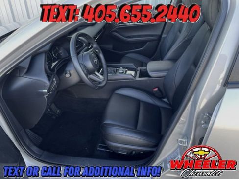 Used 2025 MAZDA MAZDA3 s image 24