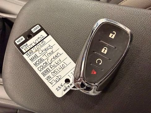 Used 2025 Chevrolet Trax ACTIV w/ Driver Confidence Package FWD image 41
