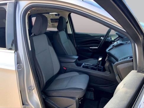 Used 2018 Ford Escape SE FWD image 9