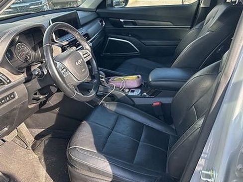 Certified 2022 Kia Telluride EX w/ EX Premium Package image 15