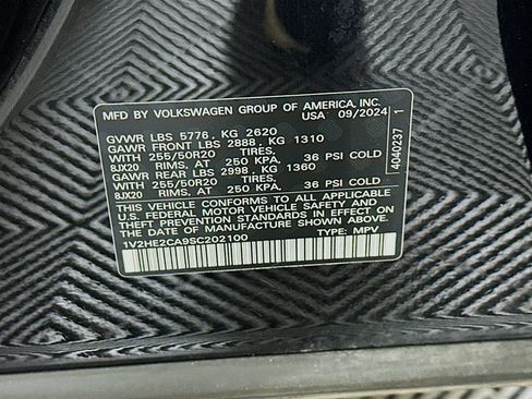 Used 2025 Volkswagen Atlas Cross Sport SE AWD/4WD image 12