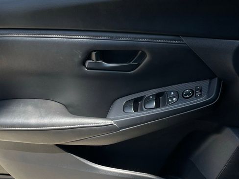 Used 2025 Nissan Sentra S FWD image 19