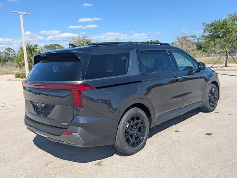 New 2026 Kia Carnival SX Prestige FWD image 5
