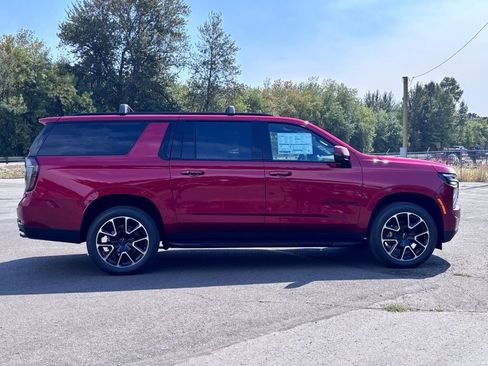 New 2025 Chevrolet Suburban RST w/ Comfort Package image 20