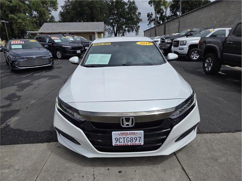 Used 2019 Honda Accord Sport image 2