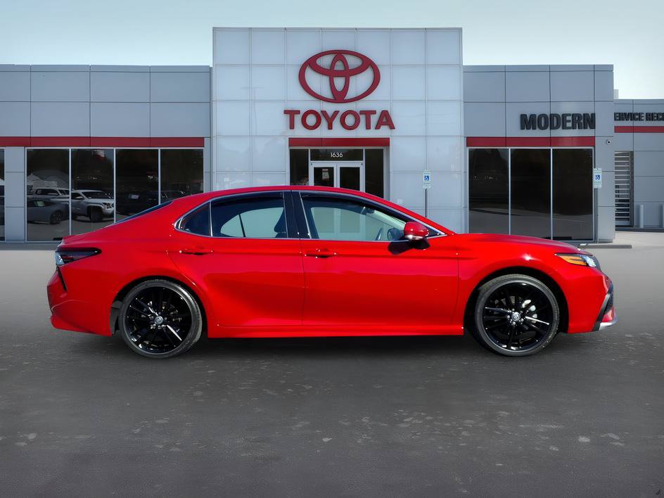Used 2023 Toyota Camry XSE FWD image 6