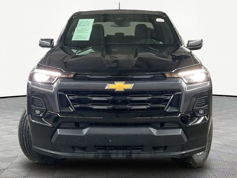 Used 2024 Chevrolet Colorado LT w/ LT Convenience Package III image 2