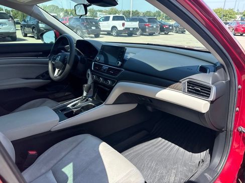Used 2020 Honda Accord EX image 25