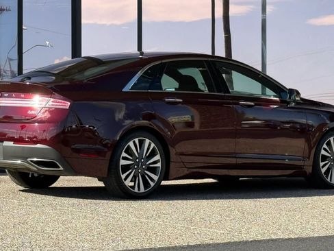 Used 2017 Lincoln MKZ Reserve w/ Technology Package FWD image 12