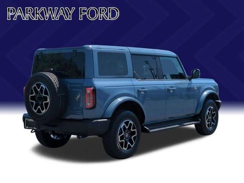 Used 2025 Ford Bronco Outer Banks AWD/4WD image 5